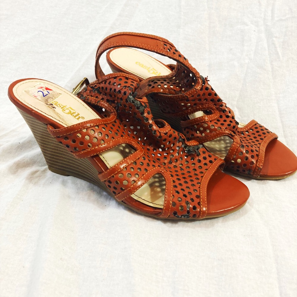 Girls brown wedges